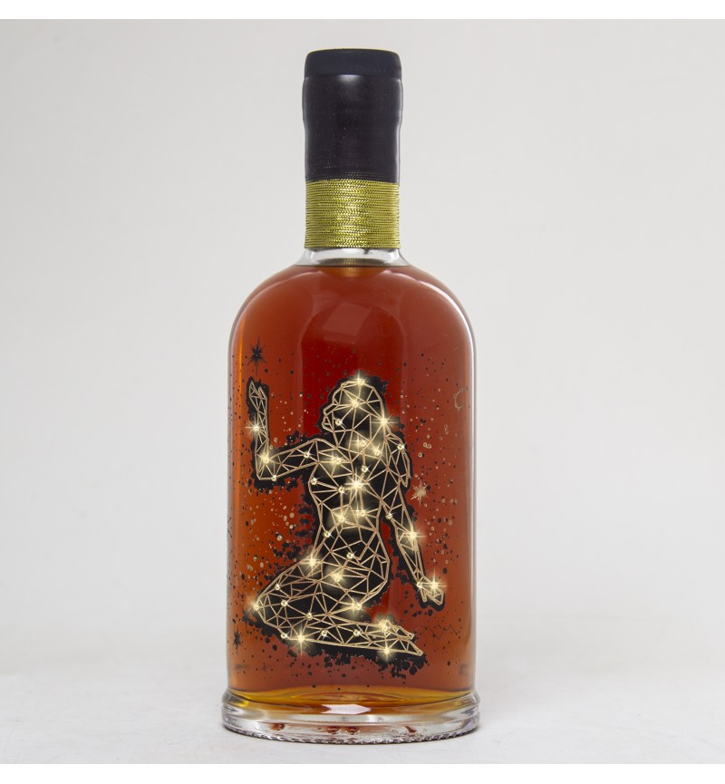 Инкрустированная бутылка «Дева» с 15летним коньяком