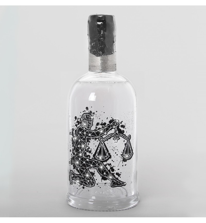 Инкрустированная бутылка «Весы» с водкой